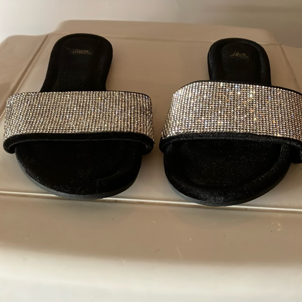 Womens Victoria Secret Sz M Blingy Open Toe Flat Sandals/Slippers Black Velvet